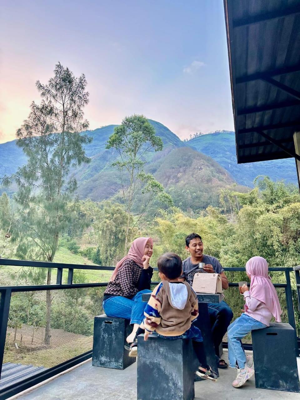 Bromo Dormitory & Cabin Εξωτερικό φωτογραφία