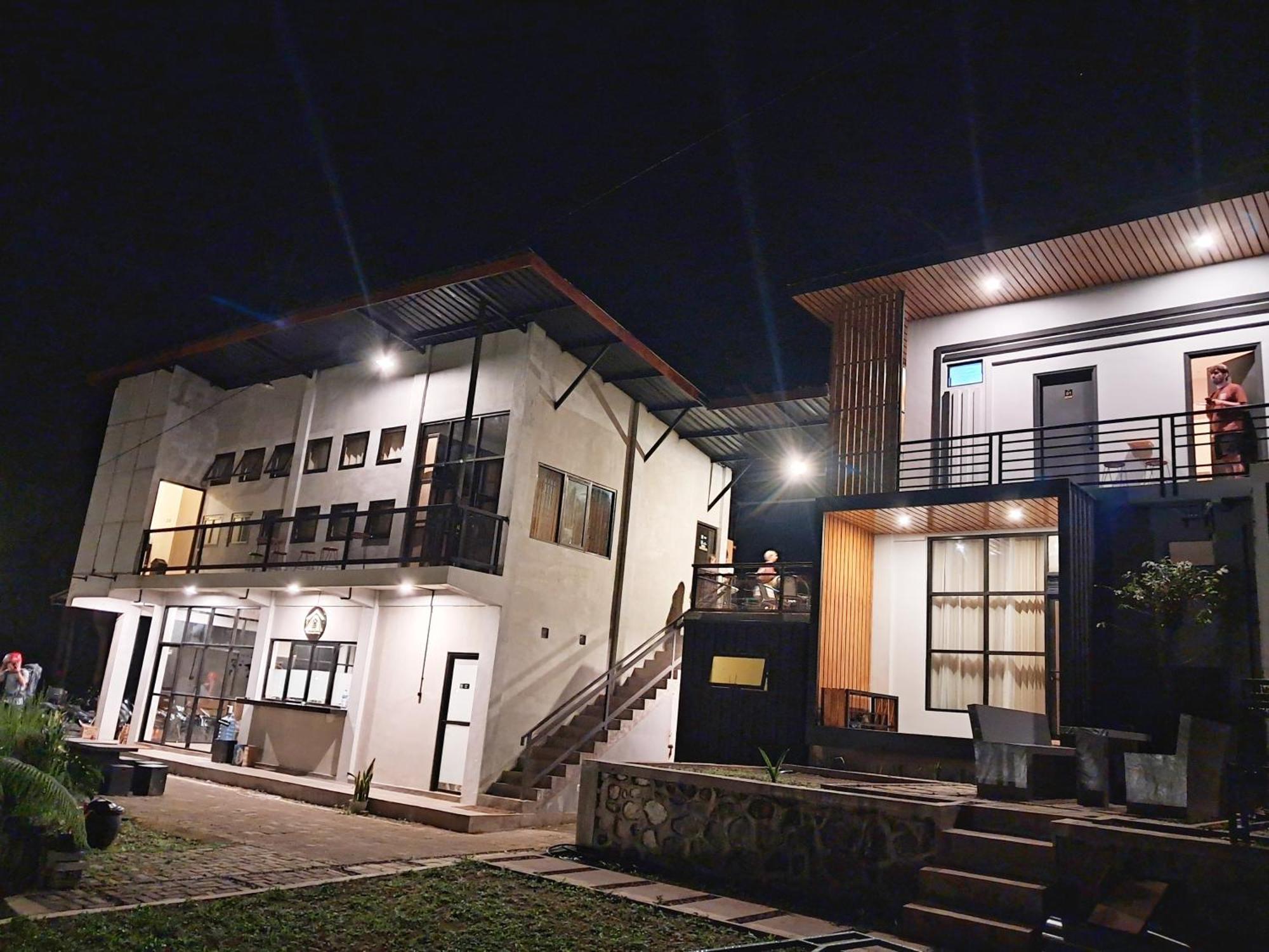 Bromo Dormitory & Cabin Εξωτερικό φωτογραφία